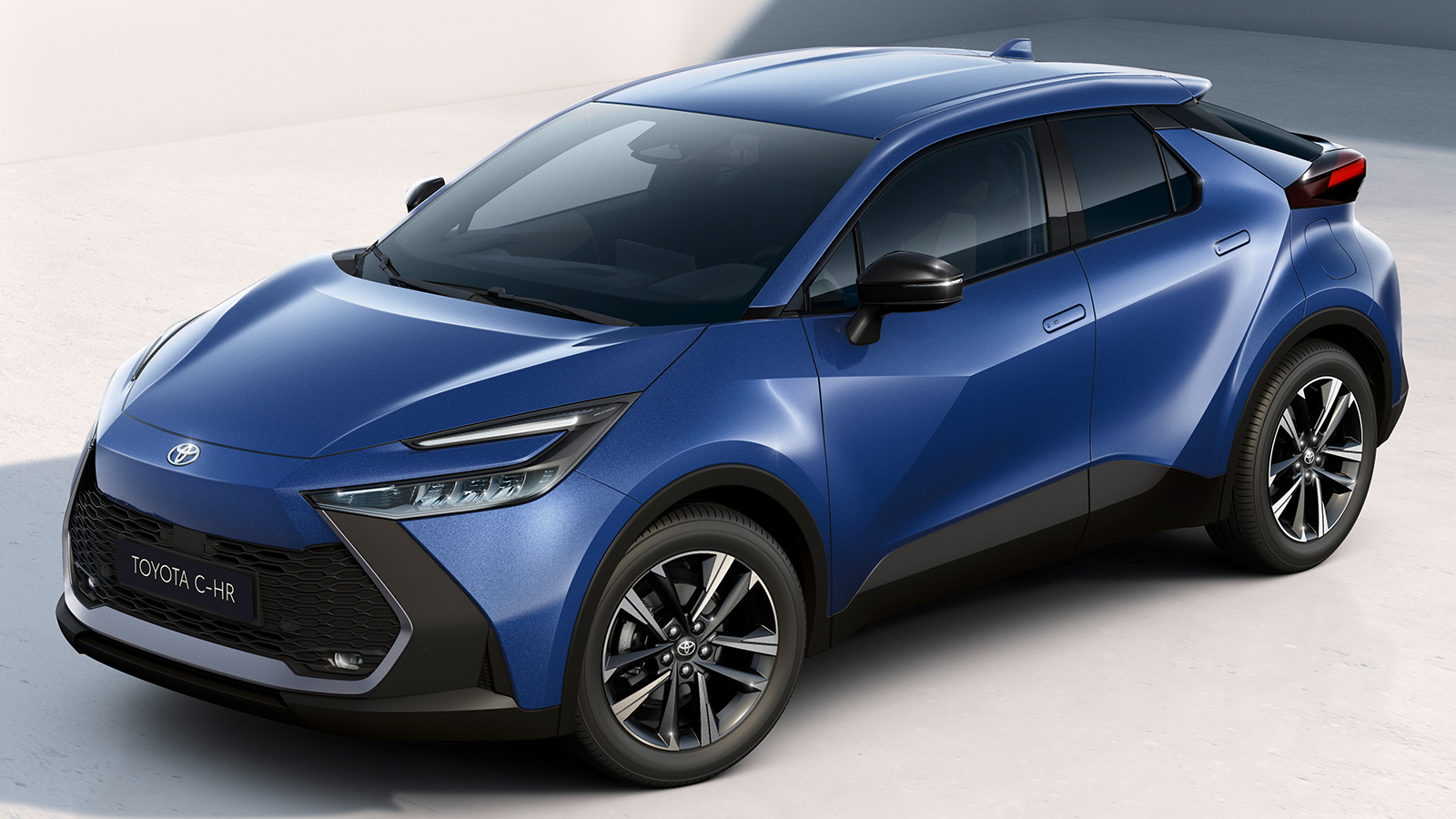 Toyota: Ανανεωμένη γκάμα στο C-HR - Υβριδικό με 140 PS και σε GR Sport 